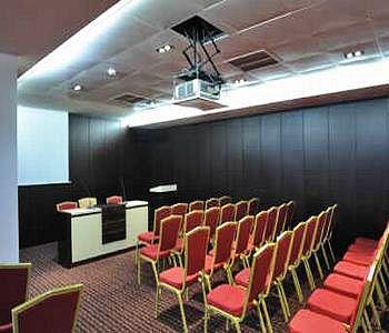 Cubix 4* Brasov