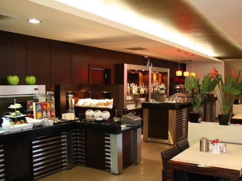 Hotel Cubix 4*